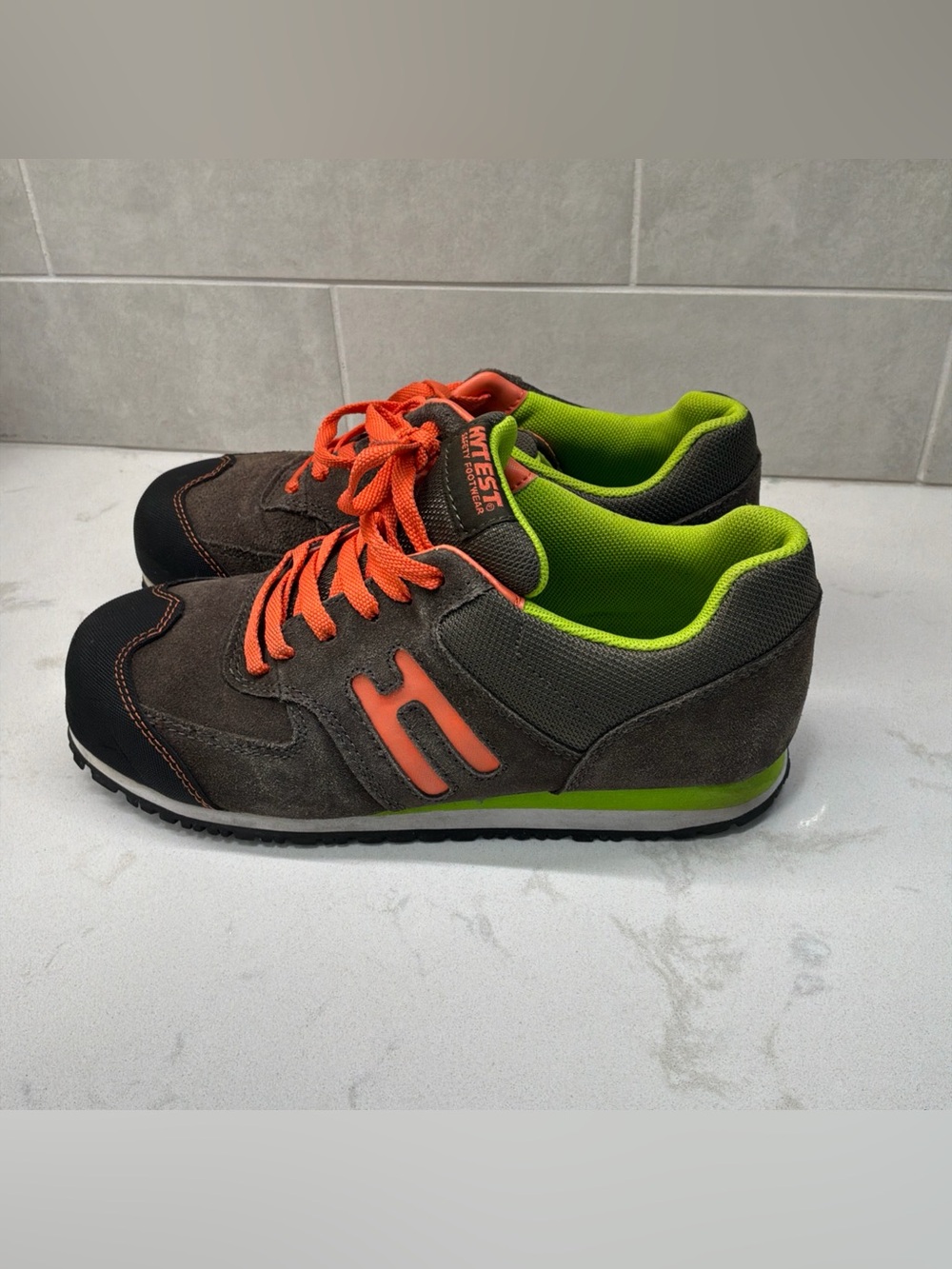Hytest - Women’s Brown Suede Cushioned Steel Toe Safety Shoes 9 Wide